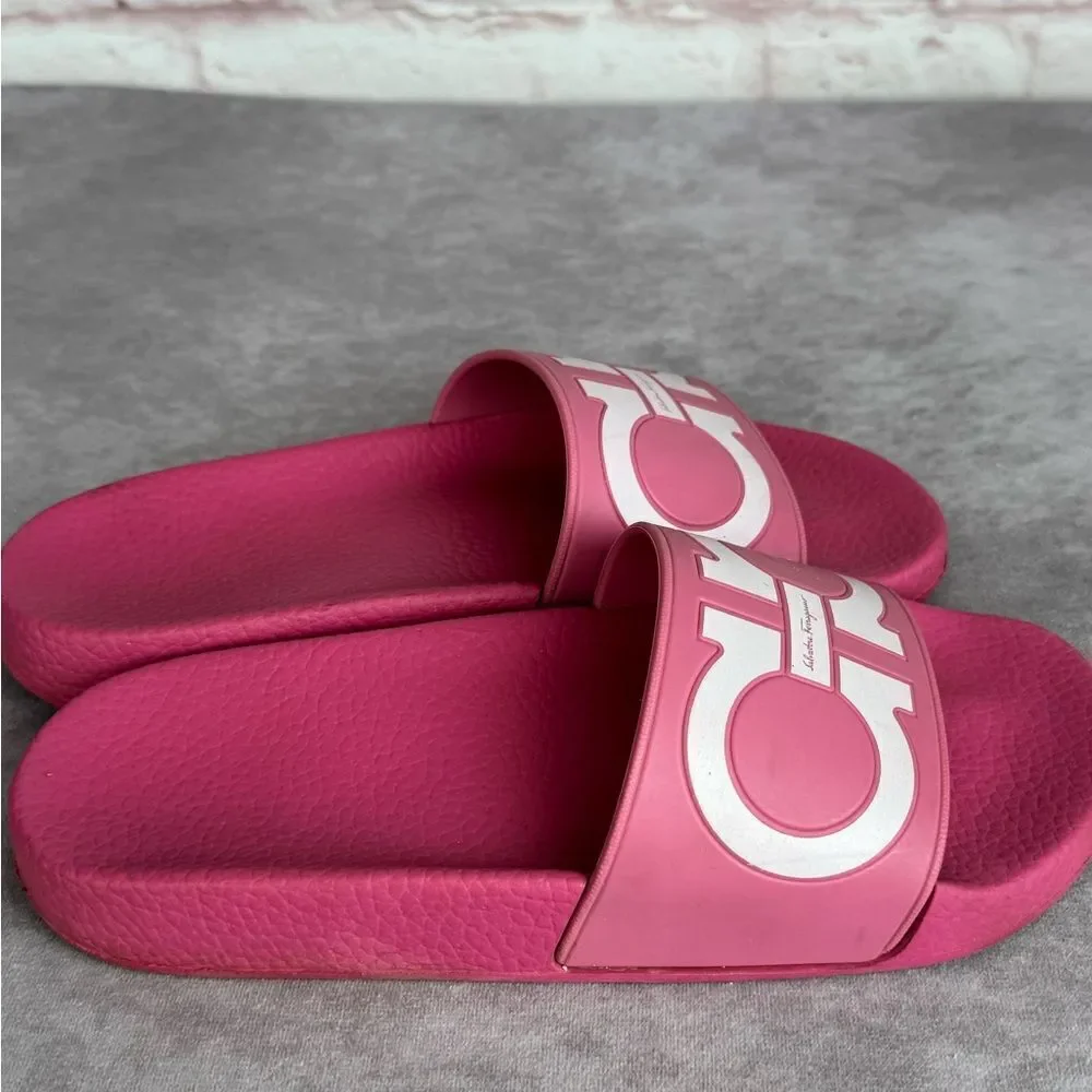 Salvatore Ferragamo Groove Pool Slides Pink 5
